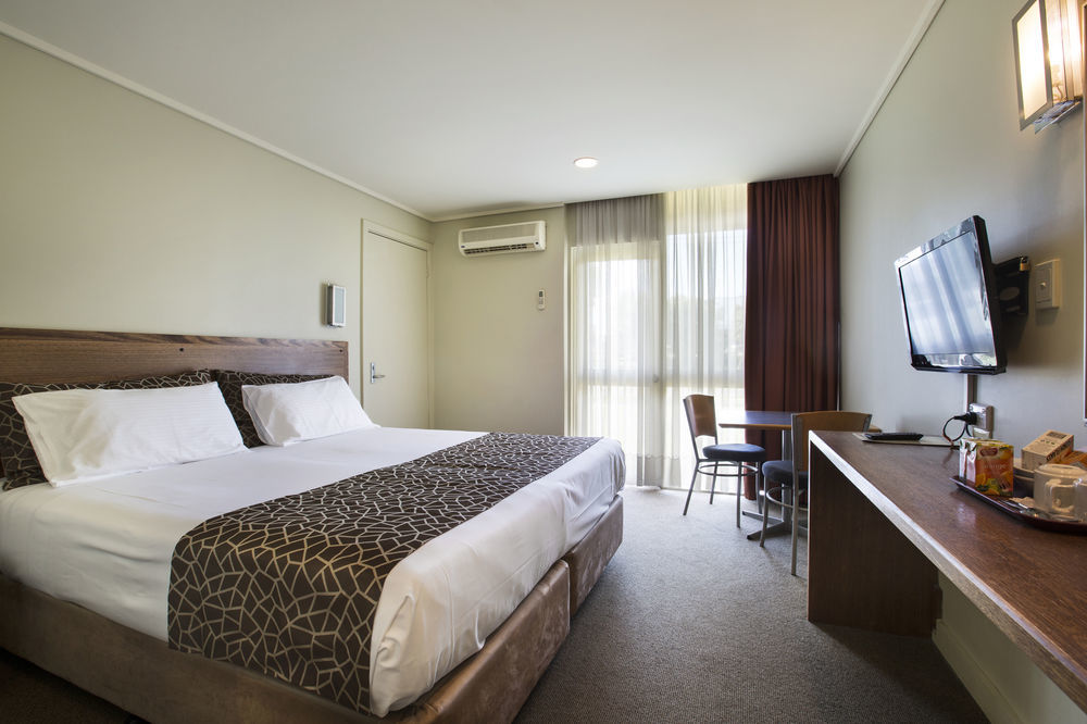 Nightcap at Coolaroo Hotel Buitenkant foto