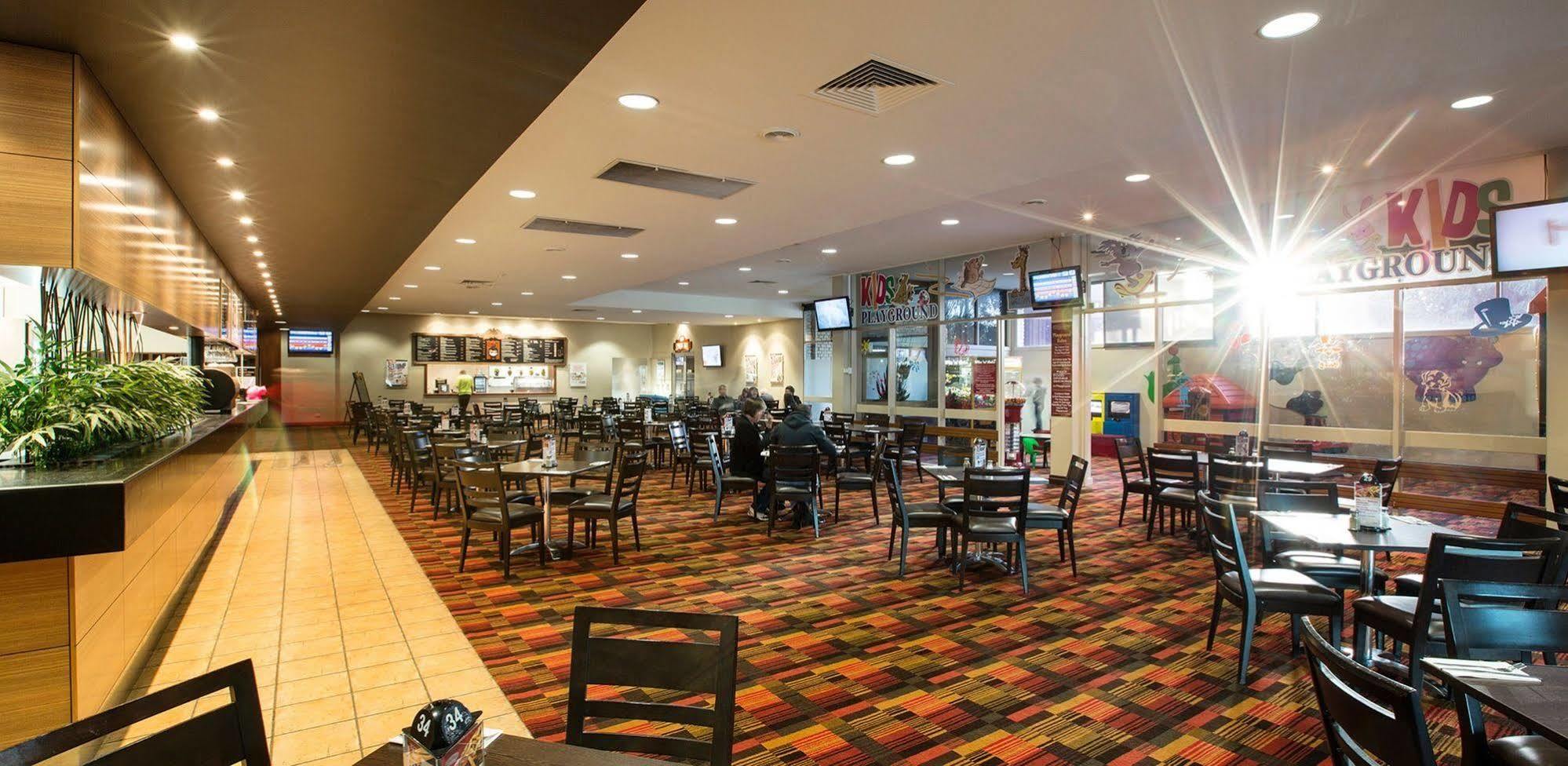 Nightcap at Coolaroo Hotel Buitenkant foto
